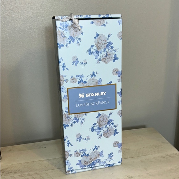 Stanley X LoveShack Fancy Floral container - Blue and White - Picture 6 of 6